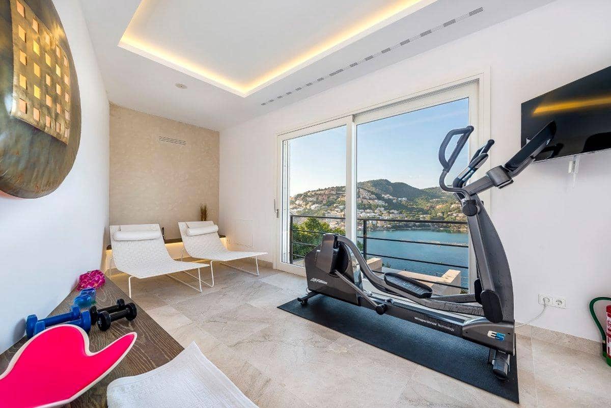 5 soverom Villa til salgs i Puerto de Andratx med svømmebasseng garasje - € 17 900 000 (Ref: 8992462)