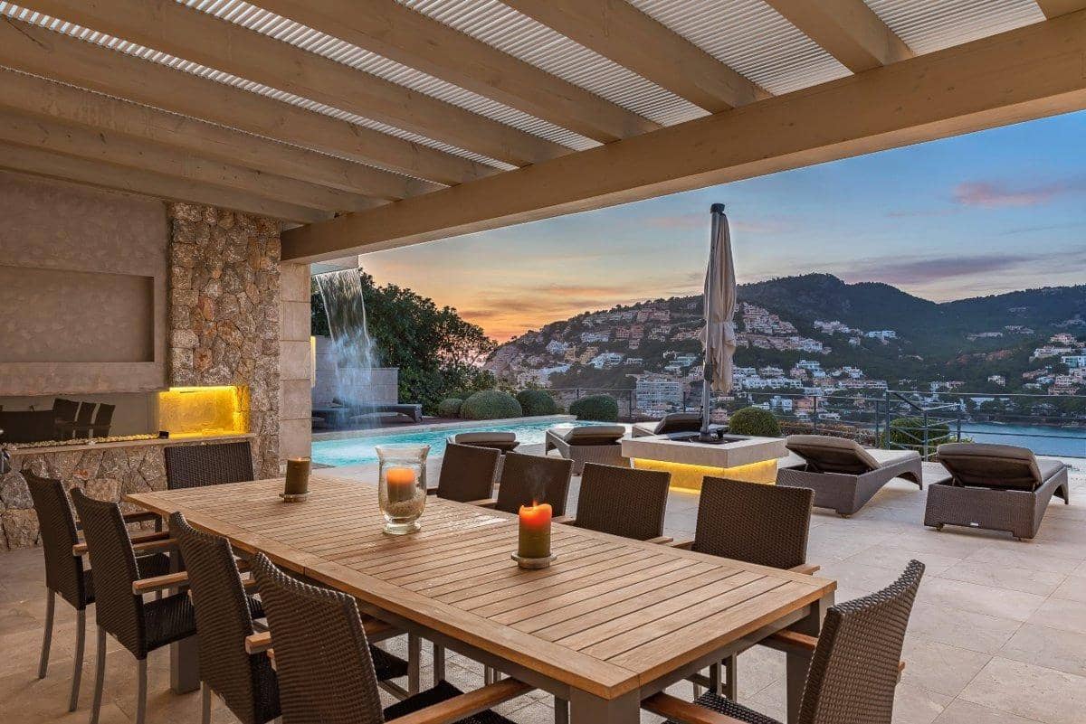 5 soverom Villa til salgs i Puerto de Andratx med svømmebasseng garasje - € 17 900 000 (Ref: 8992462)