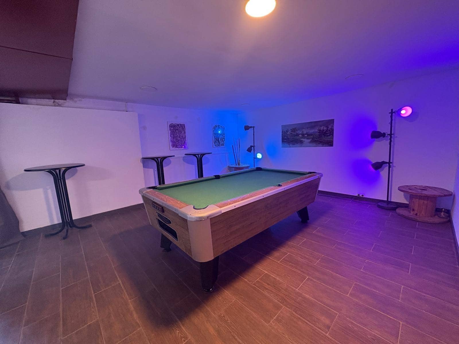 8 soverom Kommersiell til leie i L'Aranjassa / S'Aranjassa med garasje - € 1 000 (Ref: 8994636)