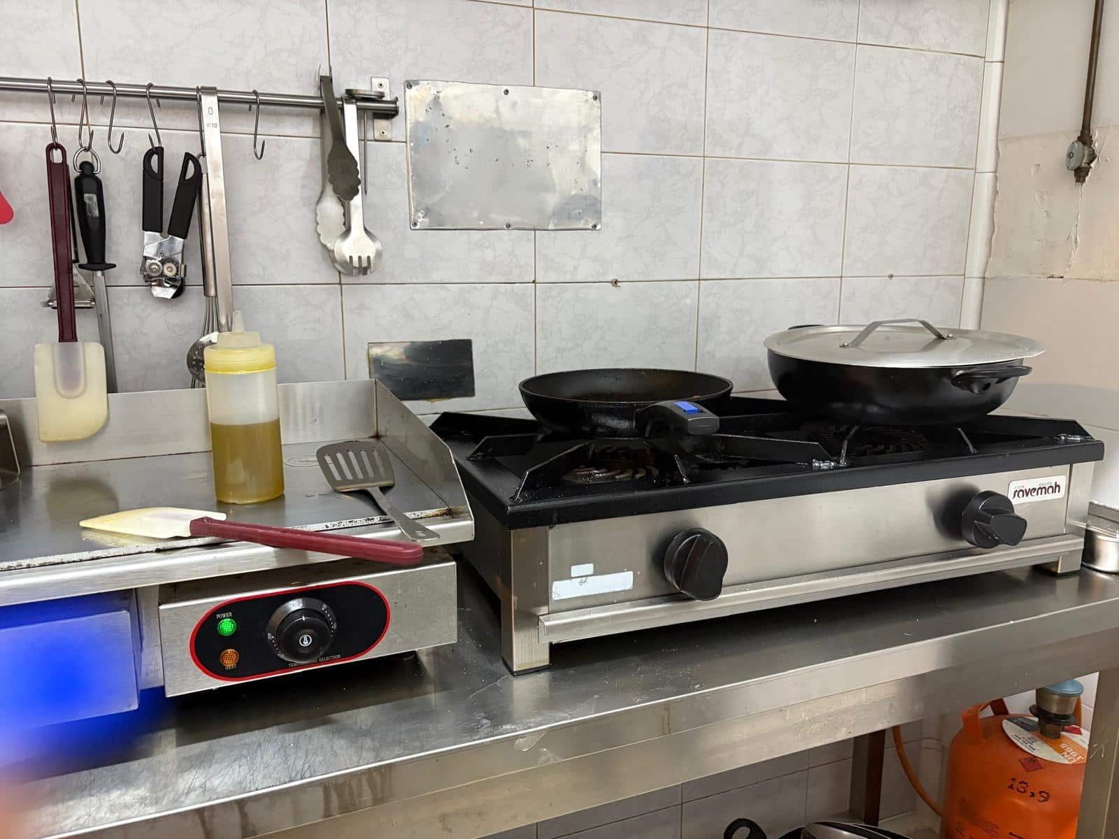 8 soverom Kommersiell til leie i L'Aranjassa / S'Aranjassa med garasje - € 1 000 (Ref: 8994636)