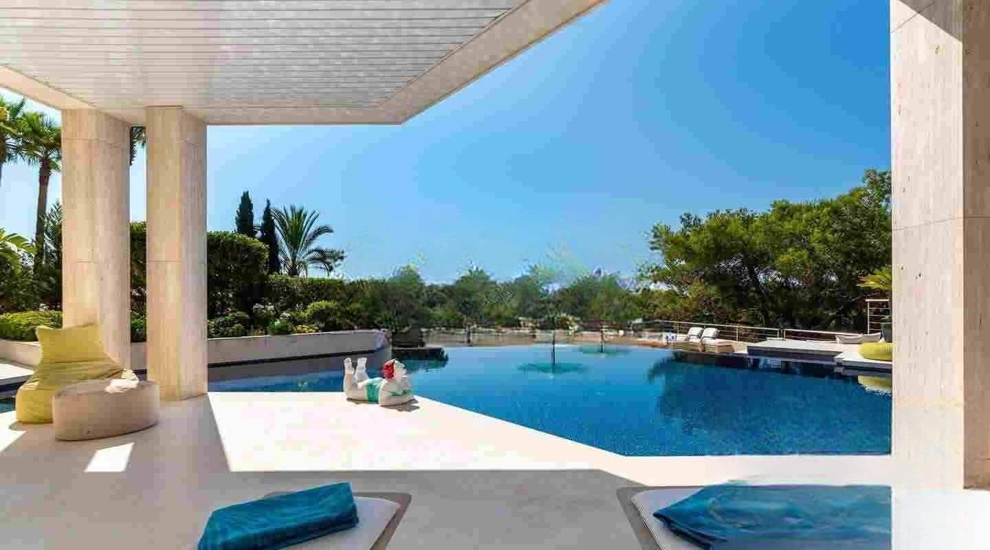 5 soveværelse Villa til salg i Son Vida med swimmingpool garage - € 10.900.000 (Ref: 9001067)