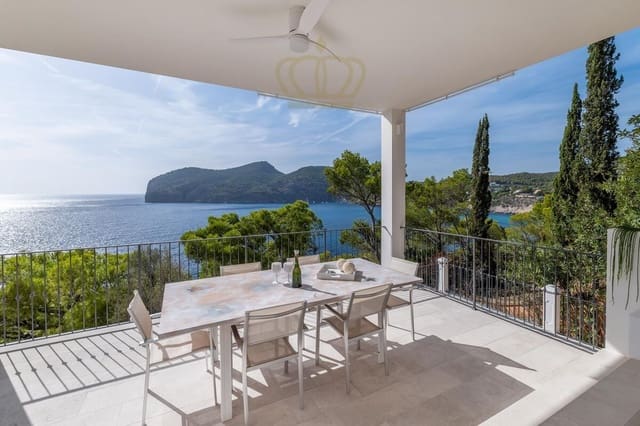 5 makuuhuone Huvila myytävänä paikassa Es Camp De Mar / El Camp De Mar, Andratx mukana uima-altaan 
autotalli - 6 600 000 € (Ref: 9003062)