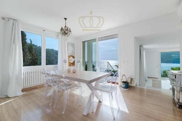 5 makuuhuone Huvila myytävänä paikassa Es Camp De Mar / El Camp De Mar, Andratx mukana uima-altaan 
autotalli - 6 600 000 € (Ref: 9003062)