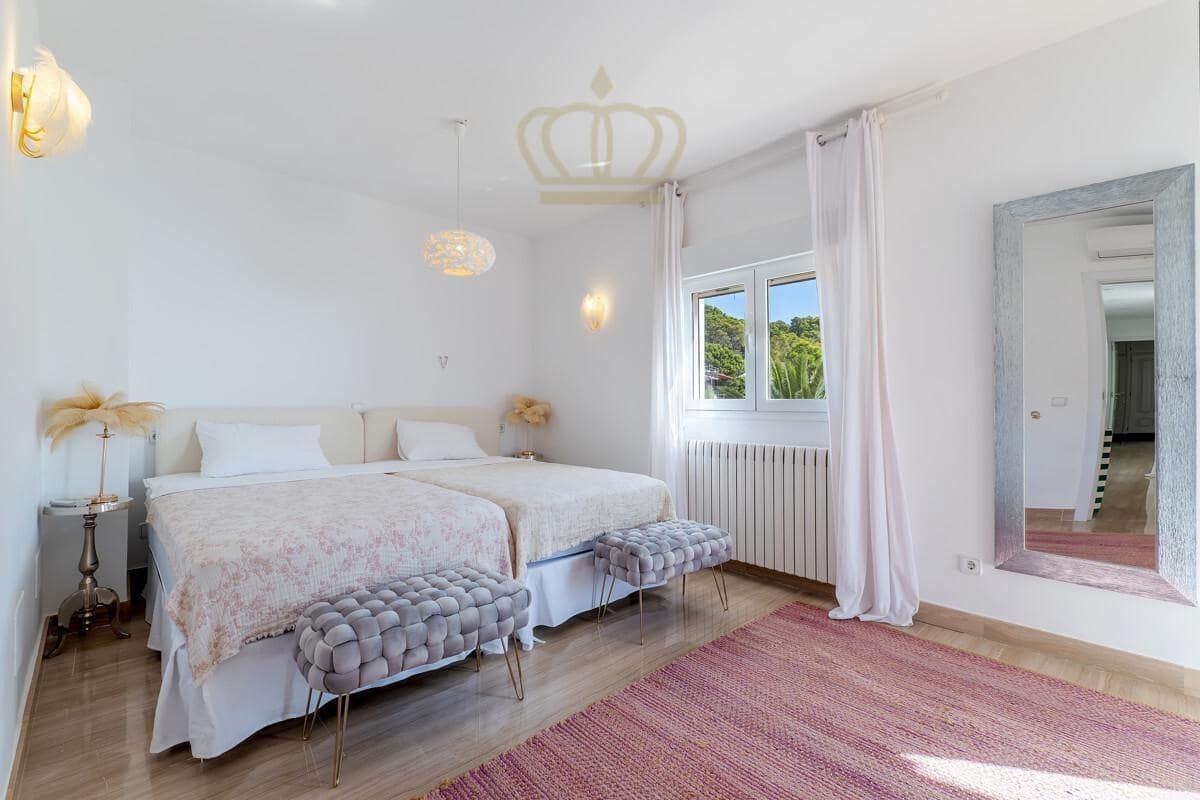 Chalet de 5 habitaciones en Es Camp De Mar / El Camp De Mar en venta con piscina garaje - 6.600.000 € (Ref: 9003062)