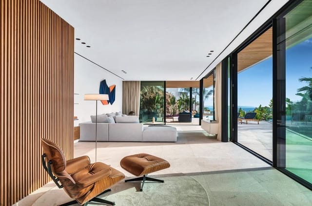 4 bedroom Villa for sale in Costa d'en Blanes, Calvià with pool garage - € 7,200,000 (Ref: 9003065)