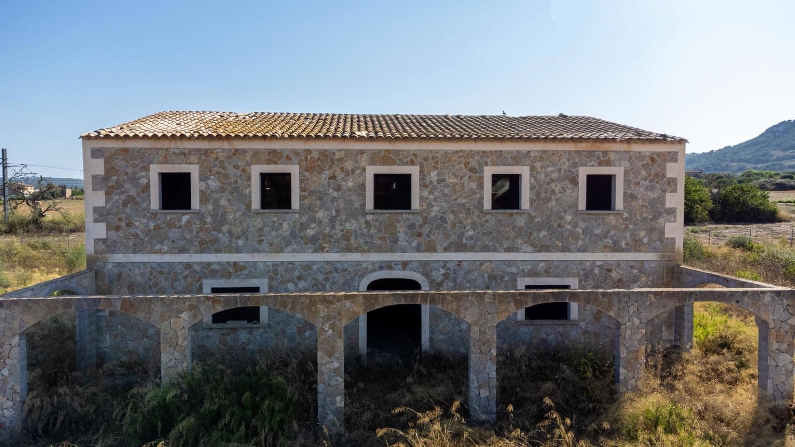 5 soveværelse Finca/Landehus til salg i Sant Joan med garage - € 300.000 (Ref: 9128306)