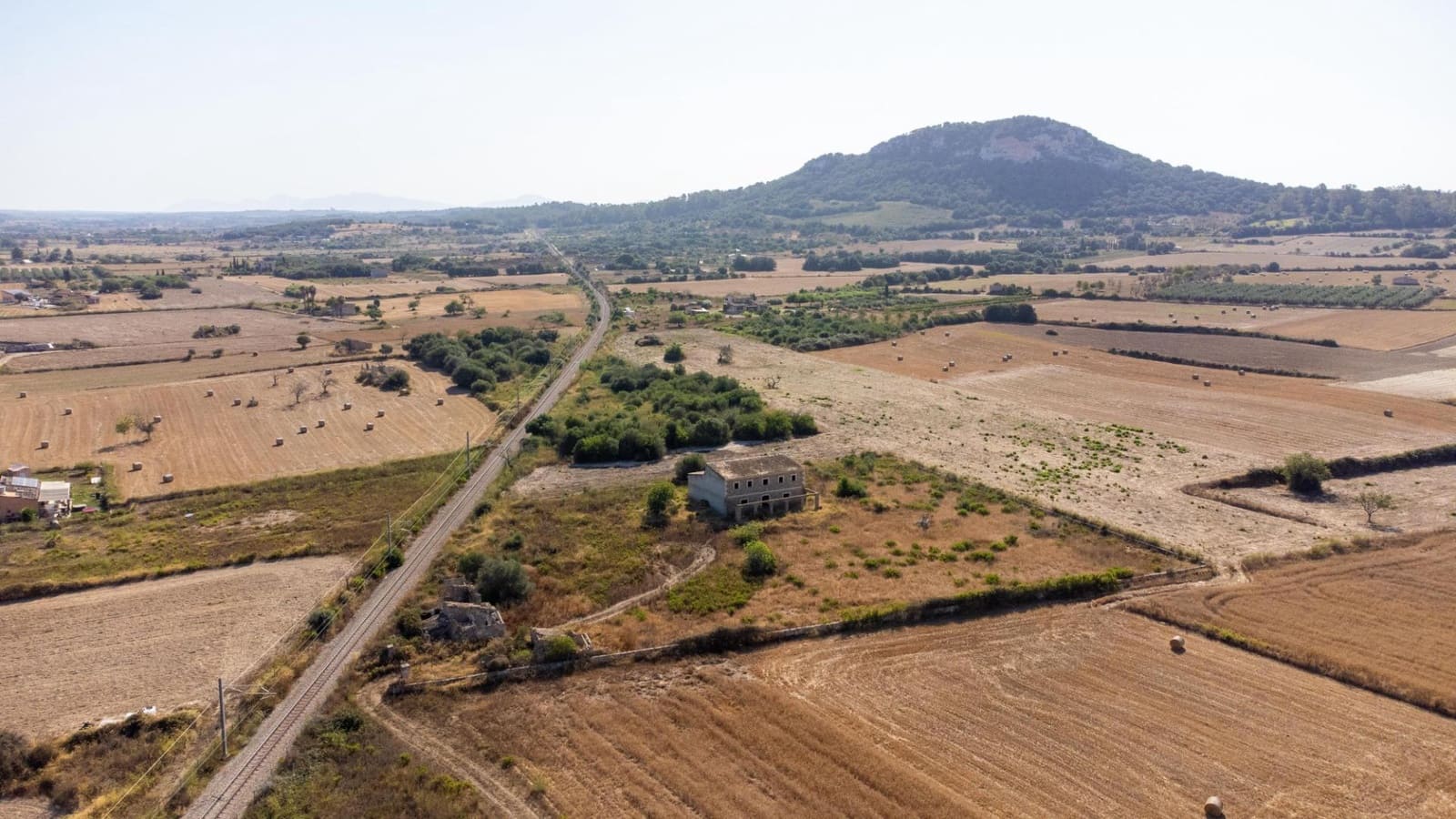 5 soveværelse Finca/Landehus til salg i Sant Joan med garage - € 300.000 (Ref: 9128306)