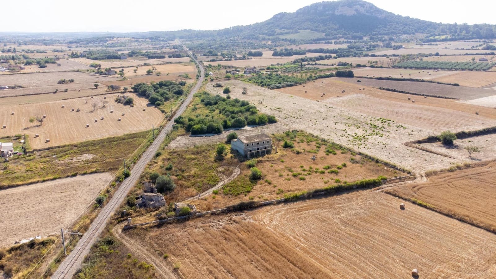 5 soveværelse Finca/Landehus til salg i Sant Joan med garage - € 300.000 (Ref: 9128306)