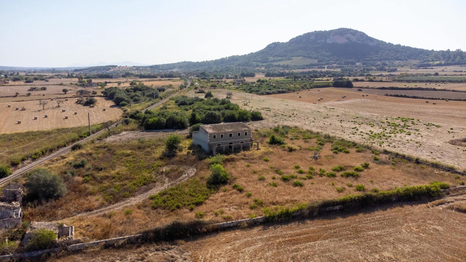 5 soveværelse Finca/Landehus til salg i Sant Joan med garage - € 300.000 (Ref: 9128306)