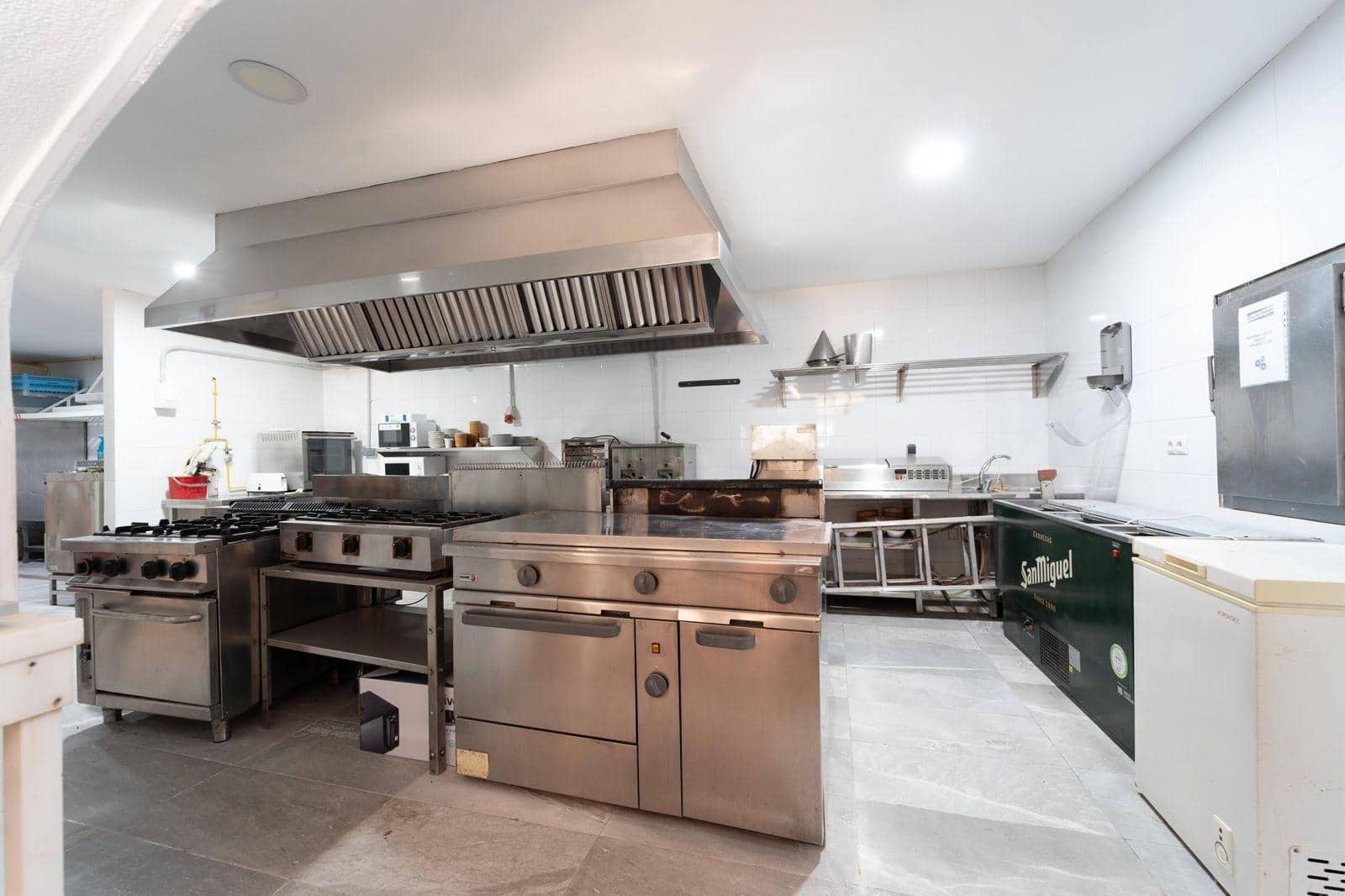 Commercieel te huur in Alcudia - € 5.500 (Ref: 9176508)