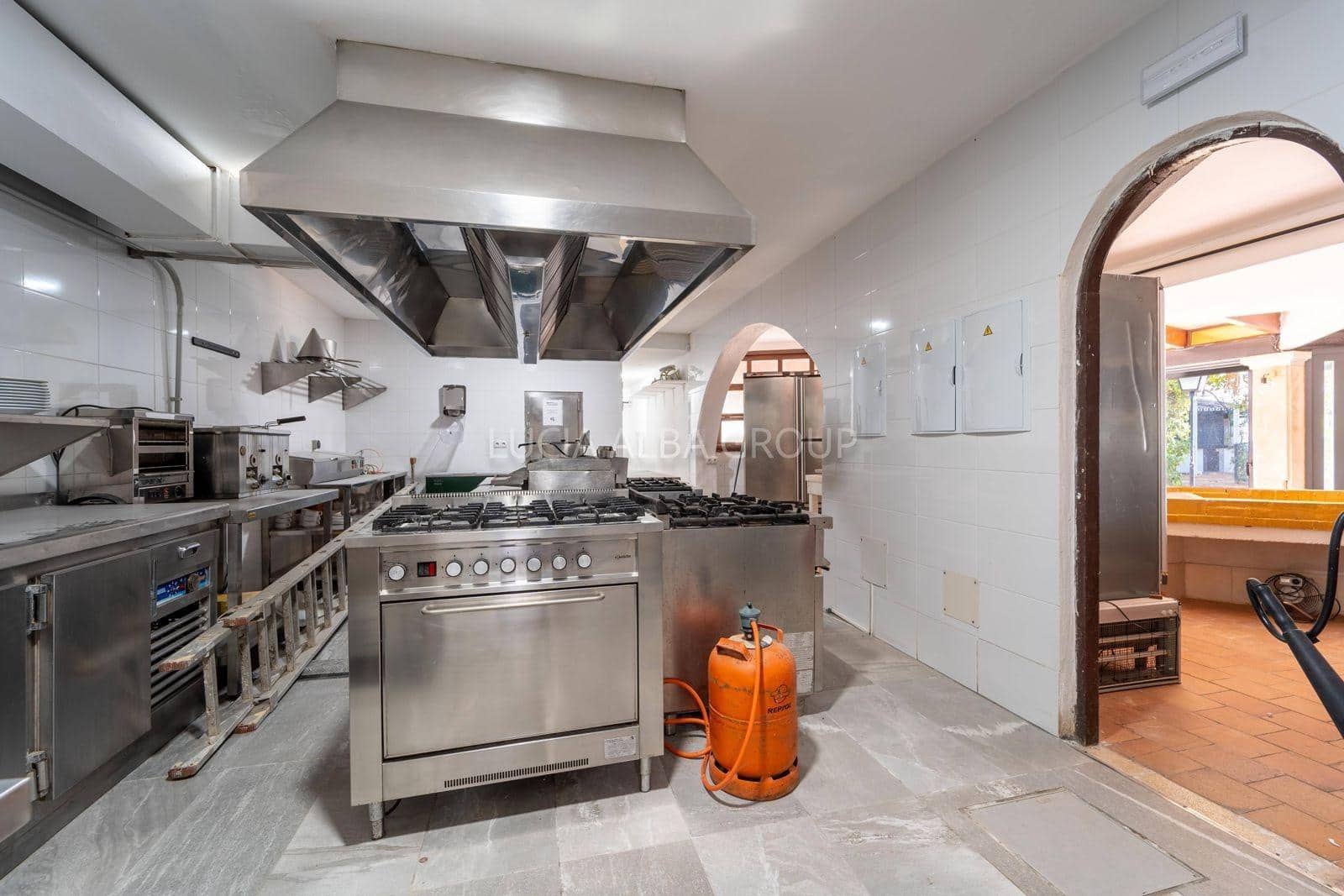 Commercieel te huur in Alcudia - € 5.500 (Ref: 9176508)