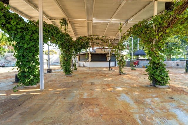 Commercial for rent in Alcúdia - € 5,500 (Ref: 9176508)