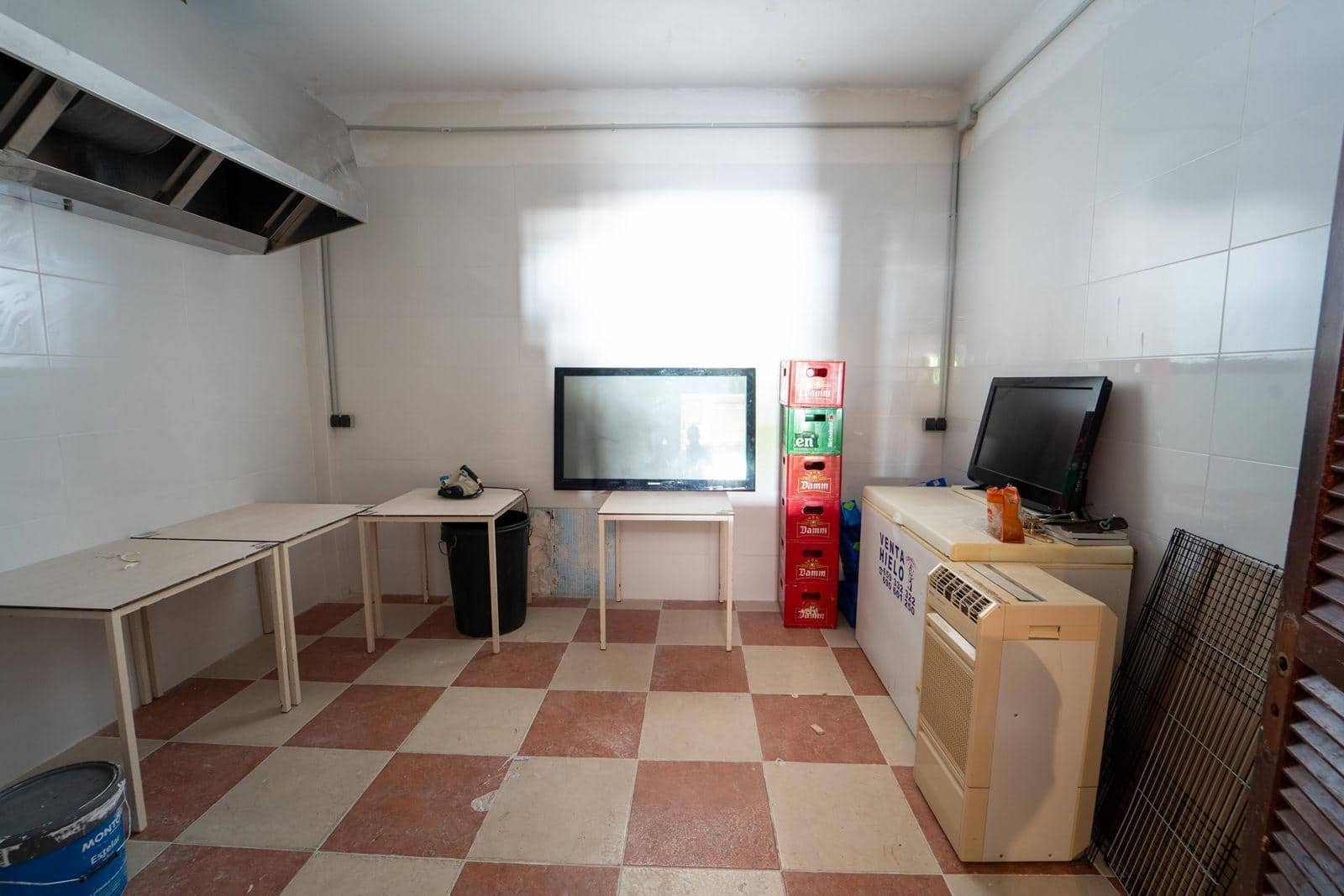 Kommersiell att hyra i Puerto de Alcudia - 3 700 € (Ref: 9176509)