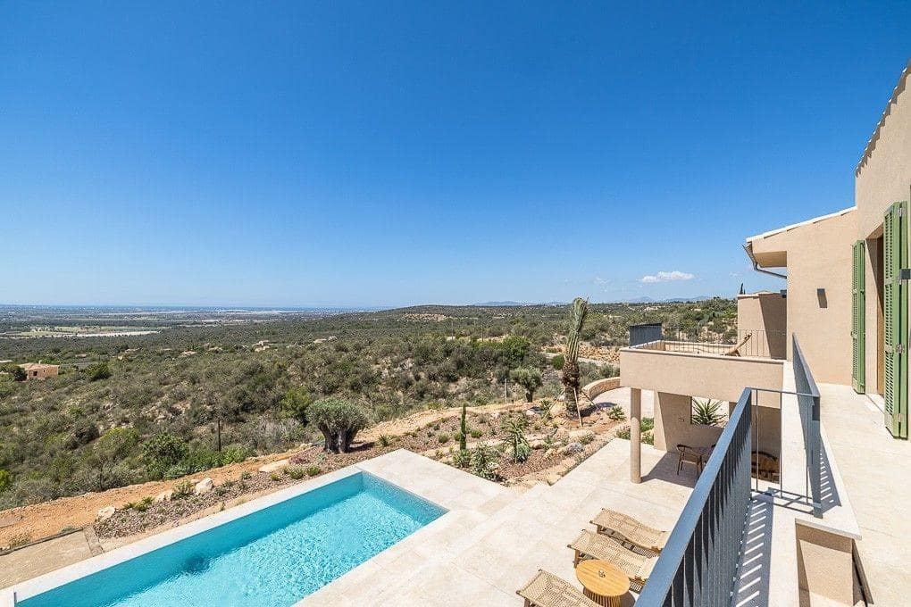 4 soveværelse Villa til salg i Puntiro med swimmingpool garage - € 4.500.000 (Ref: 9204584)