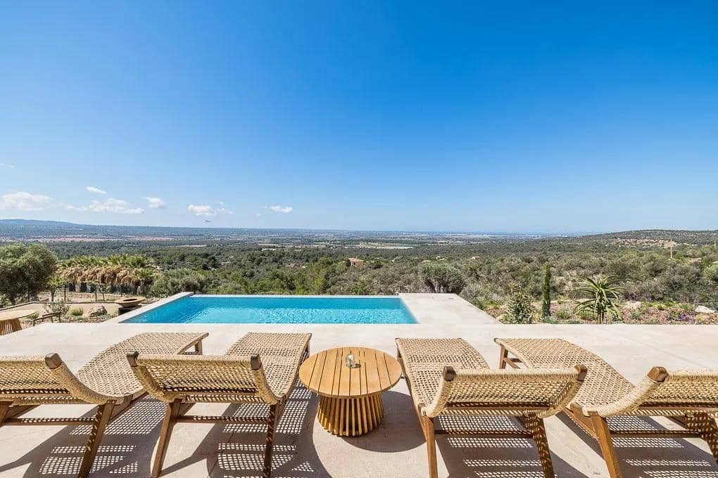 4 soveværelse Villa til salg i Puntiro med swimmingpool garage - € 4.500.000 (Ref: 9204584)