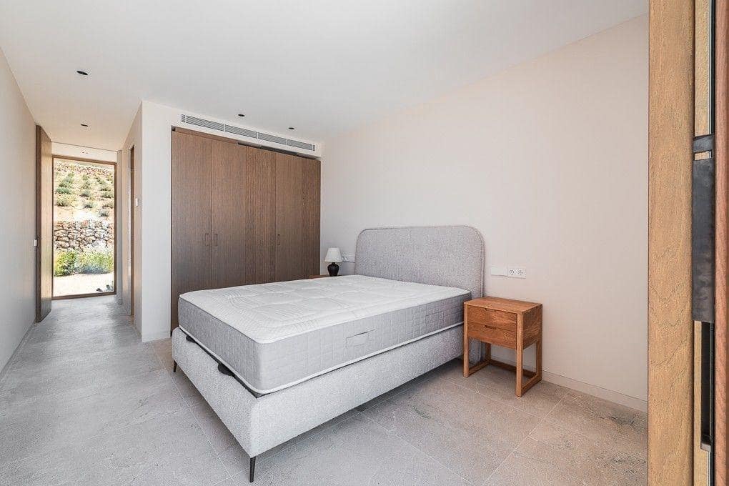 4 soveværelse Villa til salg i Puntiro med swimmingpool garage - € 4.500.000 (Ref: 9204584)