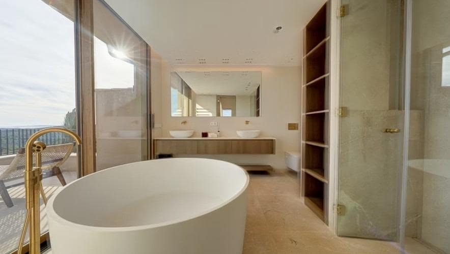 4 soveværelse Villa til salg i Puntiro med swimmingpool garage - € 4.500.000 (Ref: 9204584)