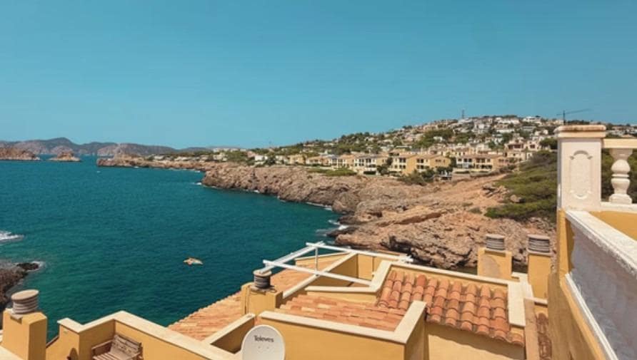 2 bedroom Penthouse for sale in Santa Ponsa - € 990,000 (Ref: 9204585)