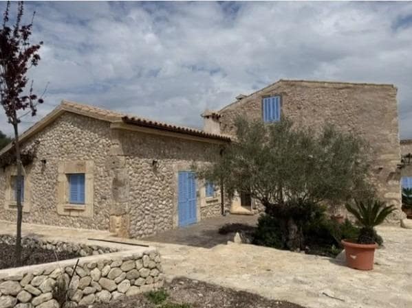 Finca/Casa Rural de 12 habitaciones en Montuïri en venta - 7.000.000 € (Ref: 9208382)