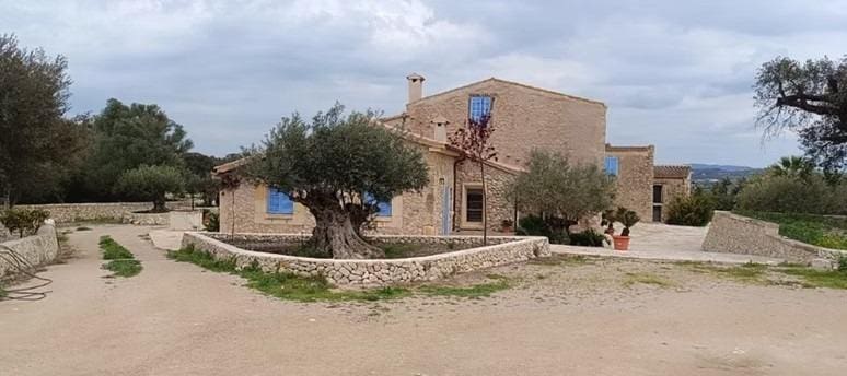 Finca/Casa Rural de 12 habitaciones en Montuïri en venta - 7.000.000 € (Ref: 9208382)