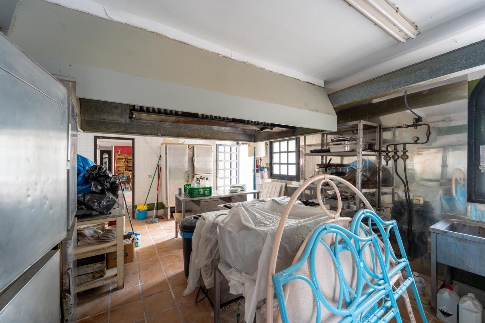 Kommersiell til salgs i Alcudia med svømmebasseng - € 230 000 (Ref: 9215123)