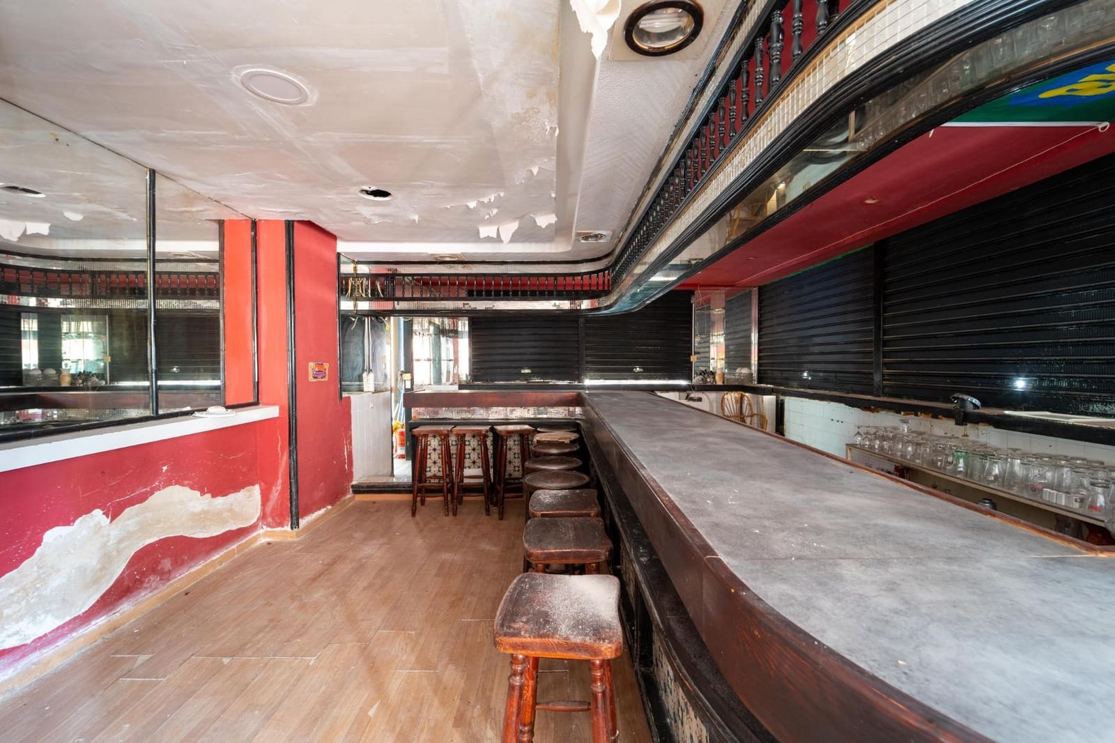 Kommersiell til salgs i Alcudia med svømmebasseng - € 230 000 (Ref: 9215123)