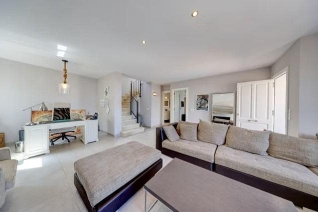 3 slaapkamer Rijtjeshuis te koop in Llucmajor met zwembad - € 860.000 (Ref: 9226710)