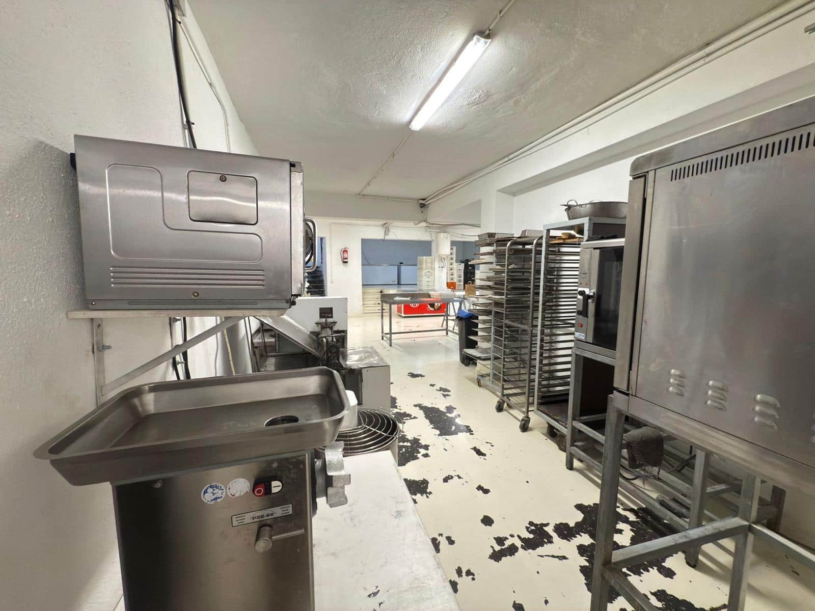 3 bedroom Commercial for rent in Palma de Mallorca - € 3,000 (Ref: 9247353)