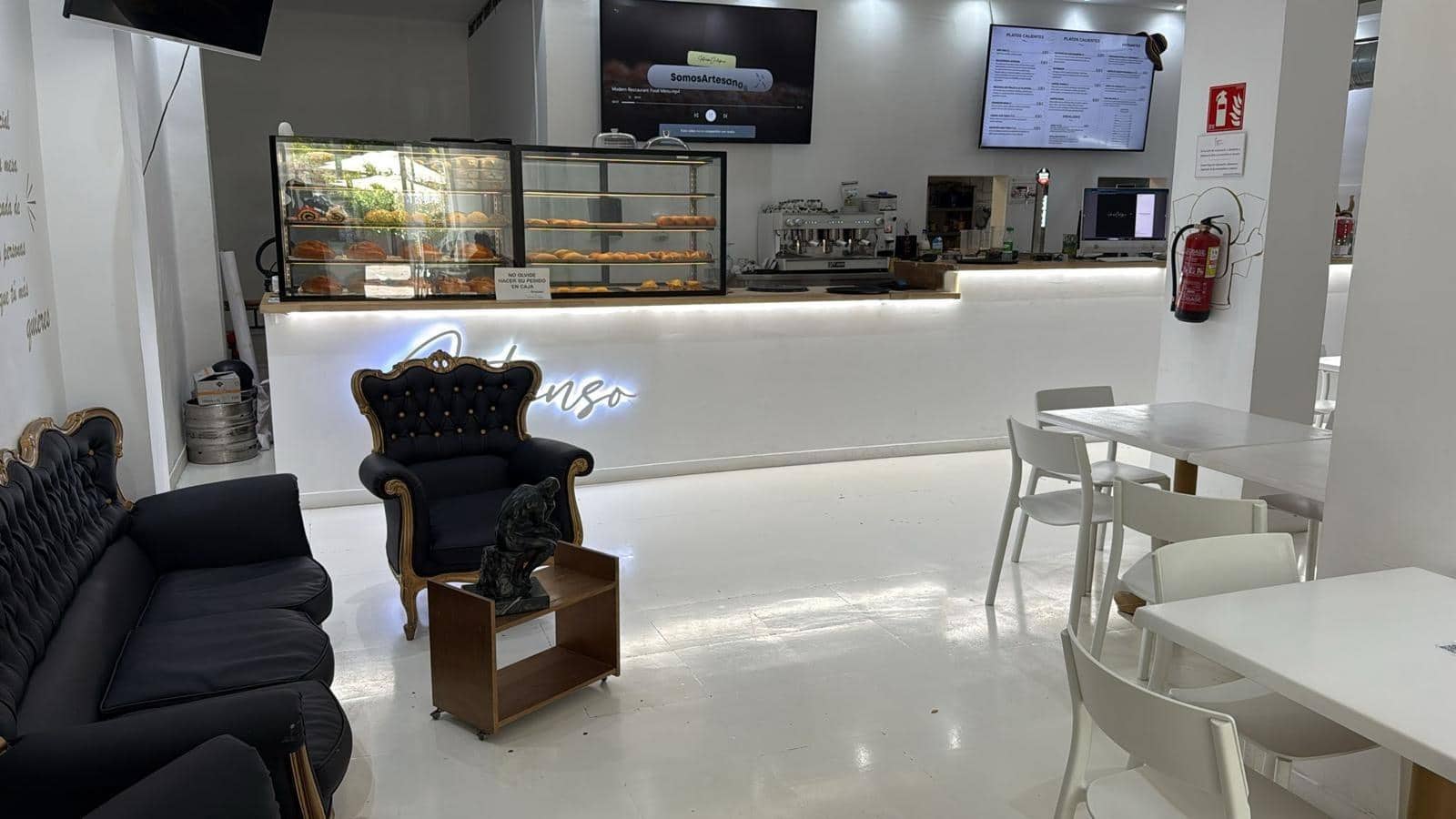 3 bedroom Commercial for rent in Palma de Mallorca - € 3,000 (Ref: 9247353)