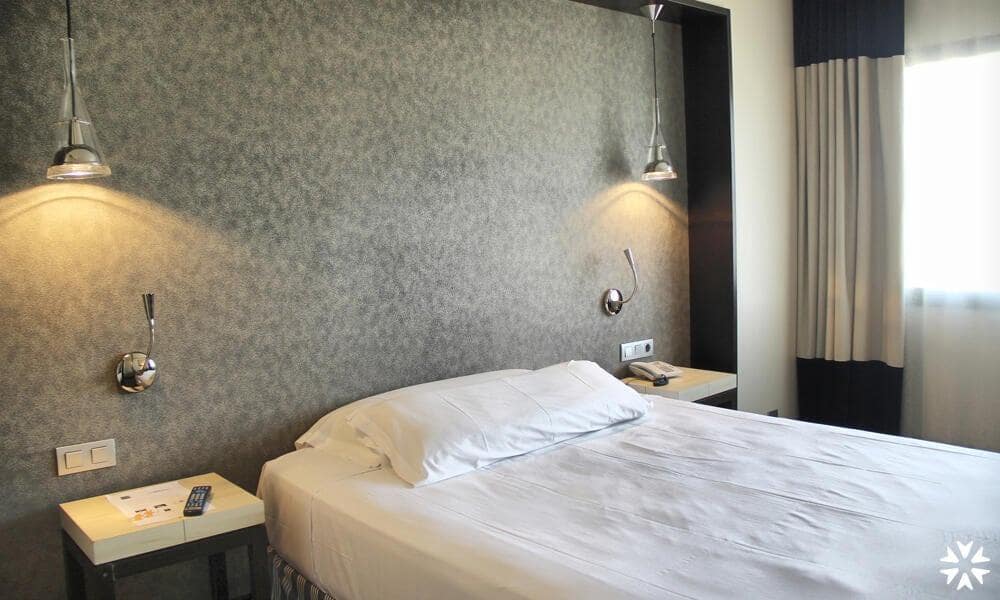 200 slaapkamer Hotel te koop in Muro met zwembad - € 26.000.000 (Ref: 9383009)