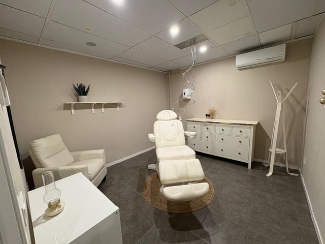 Oficina de 1 habitación en Arxiduc, Palma de Mallorca en alquiler - 650 € (Ref: 9401161)