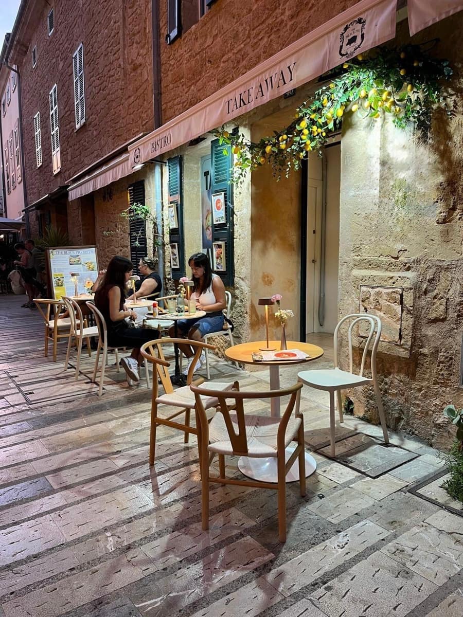 Kaupallinen vuokrattavana paikassa Alcudia - 2 000 € (Ref: 9491491)