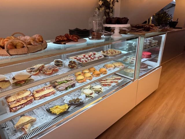 Kaupallinen vuokrattavana paikassa Alcúdia - 2 000 € (Ref: 9491491)