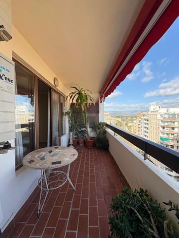 3 bedroom Flat for sale in Santa Catalina, Palma de Mallorca - € 500,000 (Ref: 9534049)