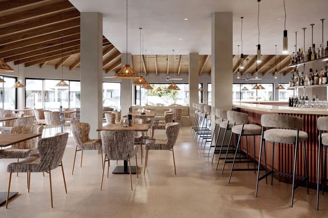 1 sypialnia Hotel na sprzedaż w Portocolom, Felanitx z basenem - 308 000 € (Ref: 9656178)