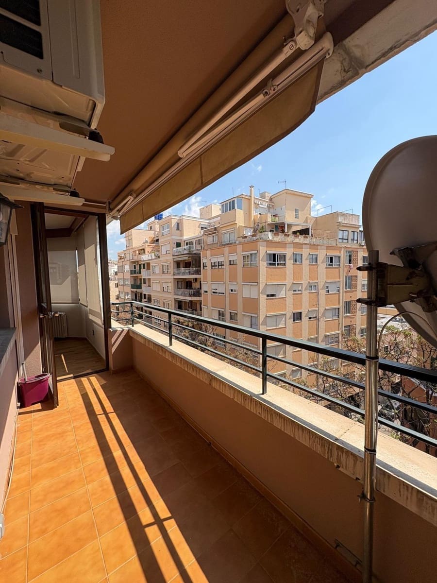 4 bedroom Flat for sale in Palma de Mallorca - € 680,000 (Ref: 9714994)