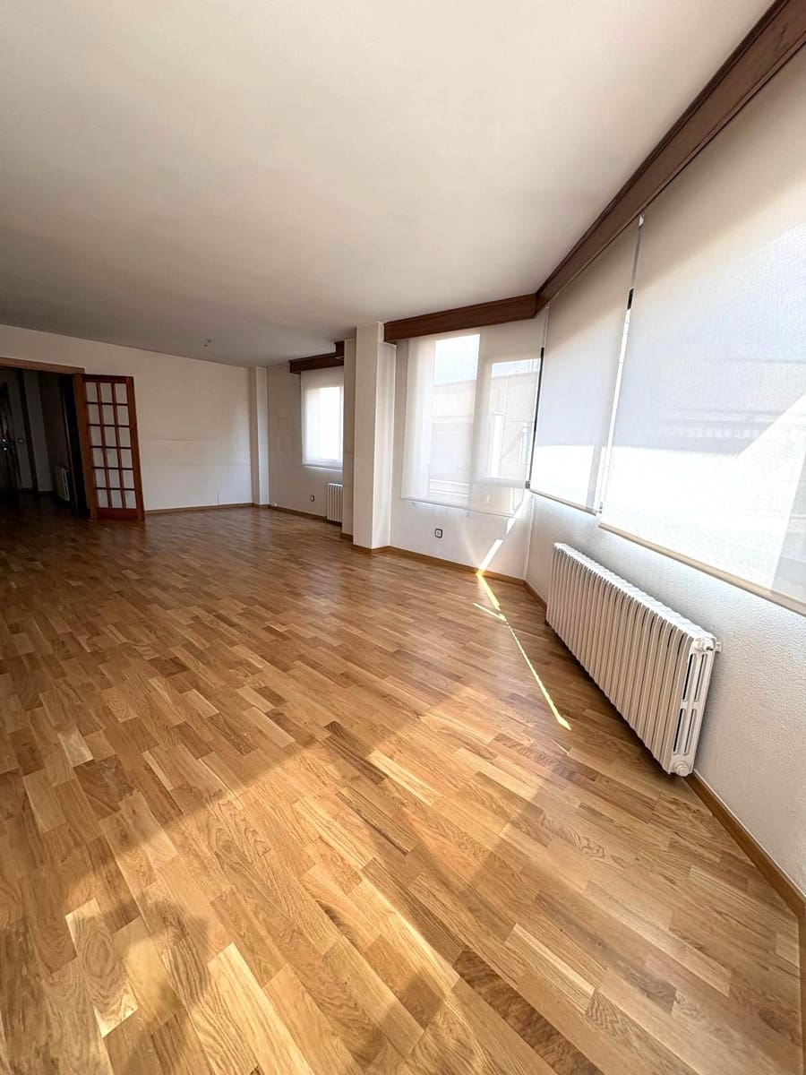 4 bedroom Flat for sale in Palma de Mallorca - € 680,000 (Ref: 9714994)