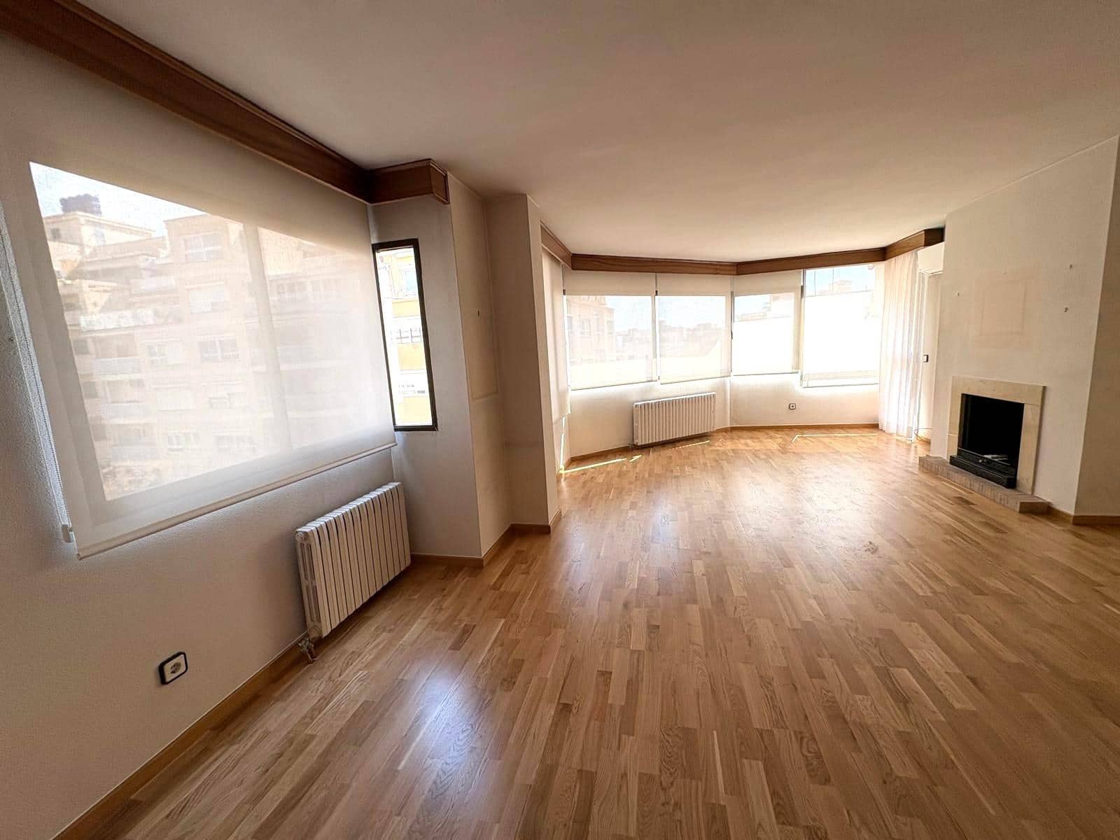 4 bedroom Flat for sale in Palma de Mallorca - € 680,000 (Ref: 9714994)