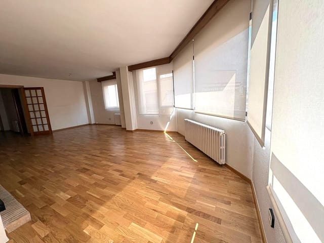 4 bedroom Flat for sale in Santa Catalina, Palma de Mallorca - € 680,000 (Ref: 9714994)