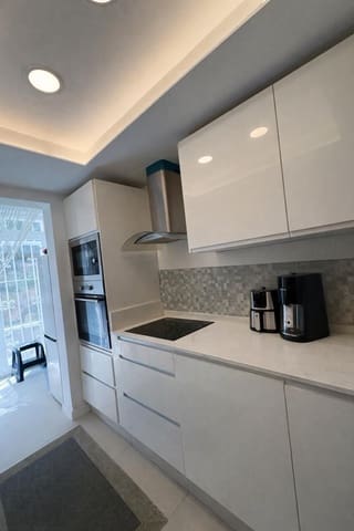 2 bedroom Apartment for rent in Santa Ponsa, Calvià - € 2,200 (Ref: 9732207)