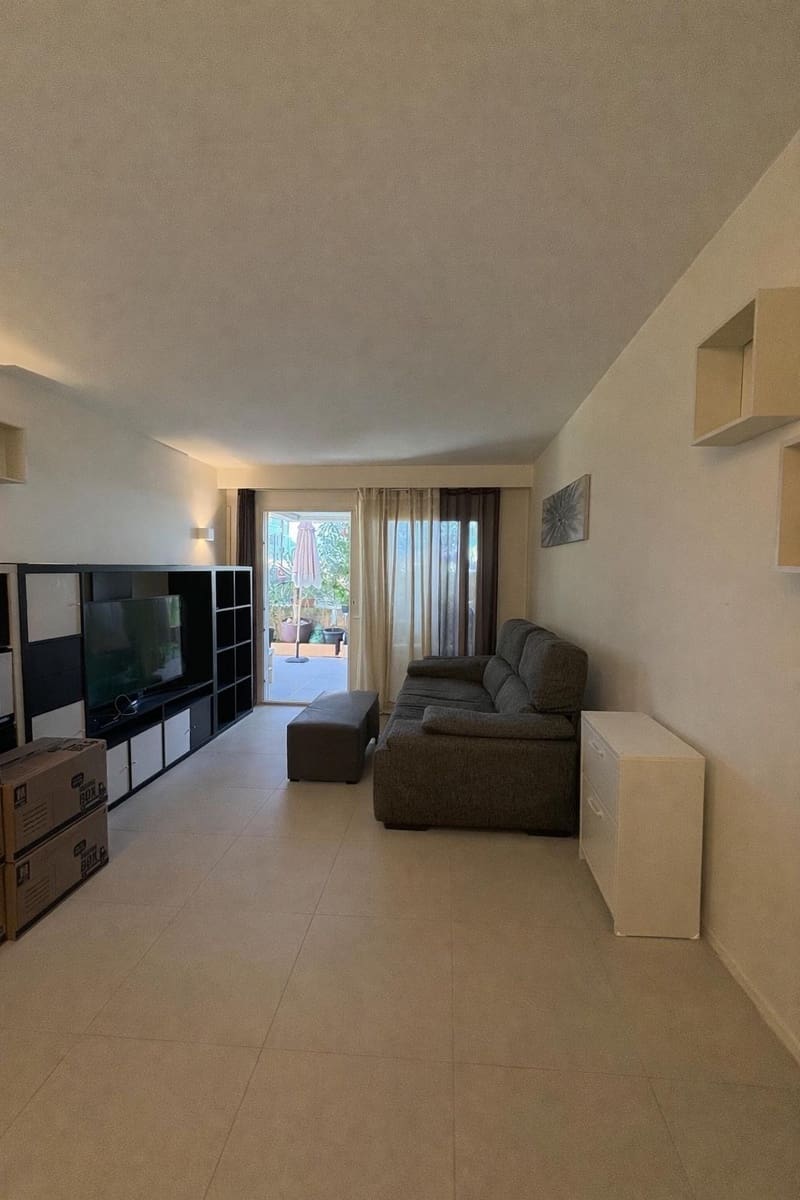 2 bedroom Apartment for rent in Santa Ponsa - € 2,200 (Ref: 9732207)