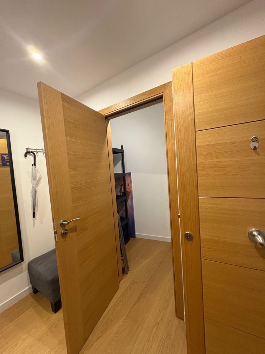 2 slaapkamer Flat te huur in Palma de Mallorca met garage - € 1.950 (Ref: 9784521)