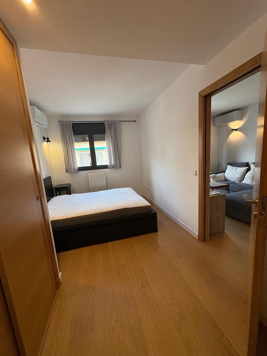2 slaapkamer Flat te huur in Palma de Mallorca met garage - € 1.950 (Ref: 9784521)