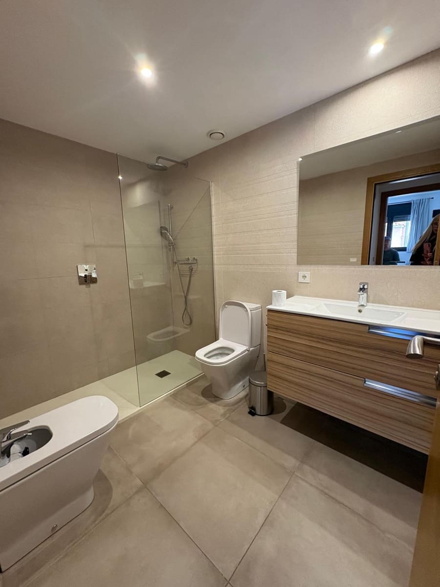 2 slaapkamer Flat te huur in Palma de Mallorca met garage - € 1.950 (Ref: 9784521)