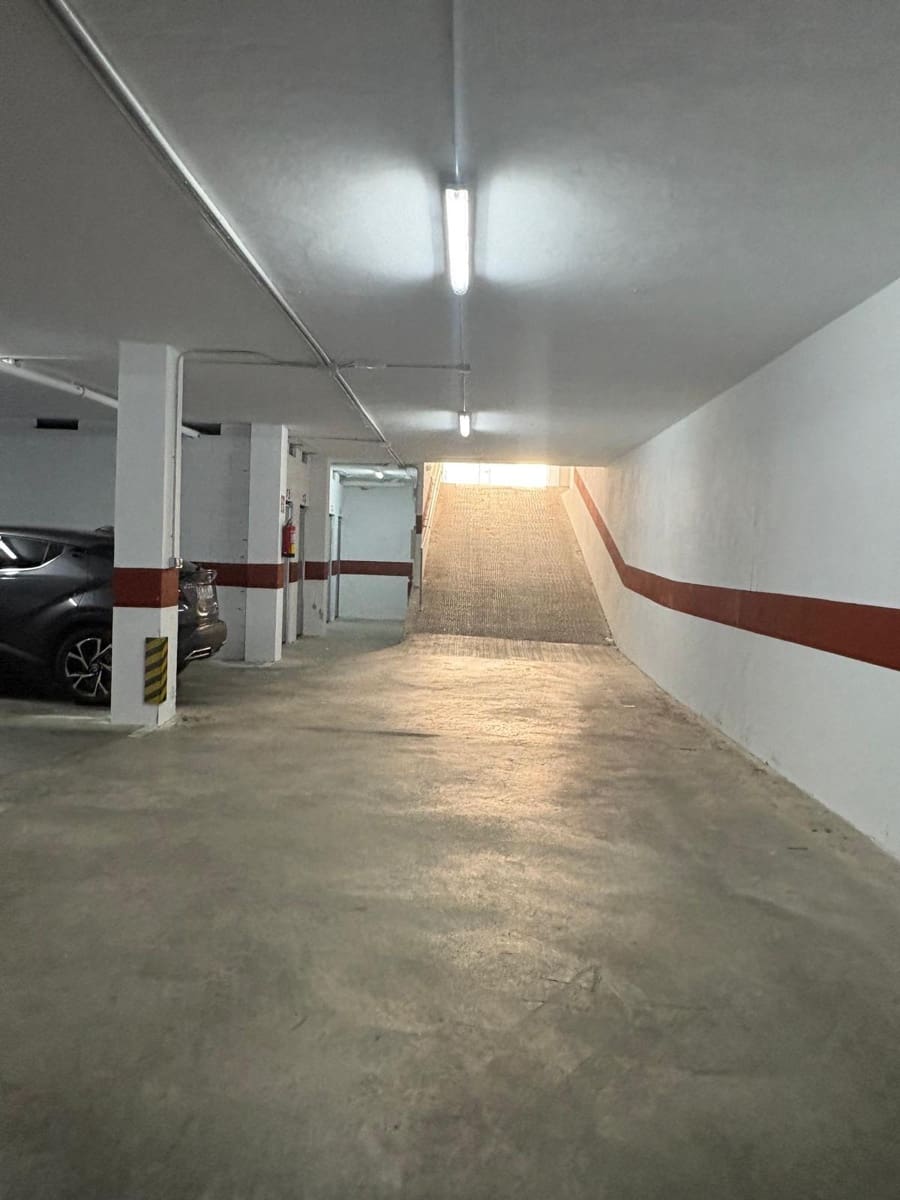 2 slaapkamer Flat te huur in Palma de Mallorca met garage - € 1.950 (Ref: 9784521)