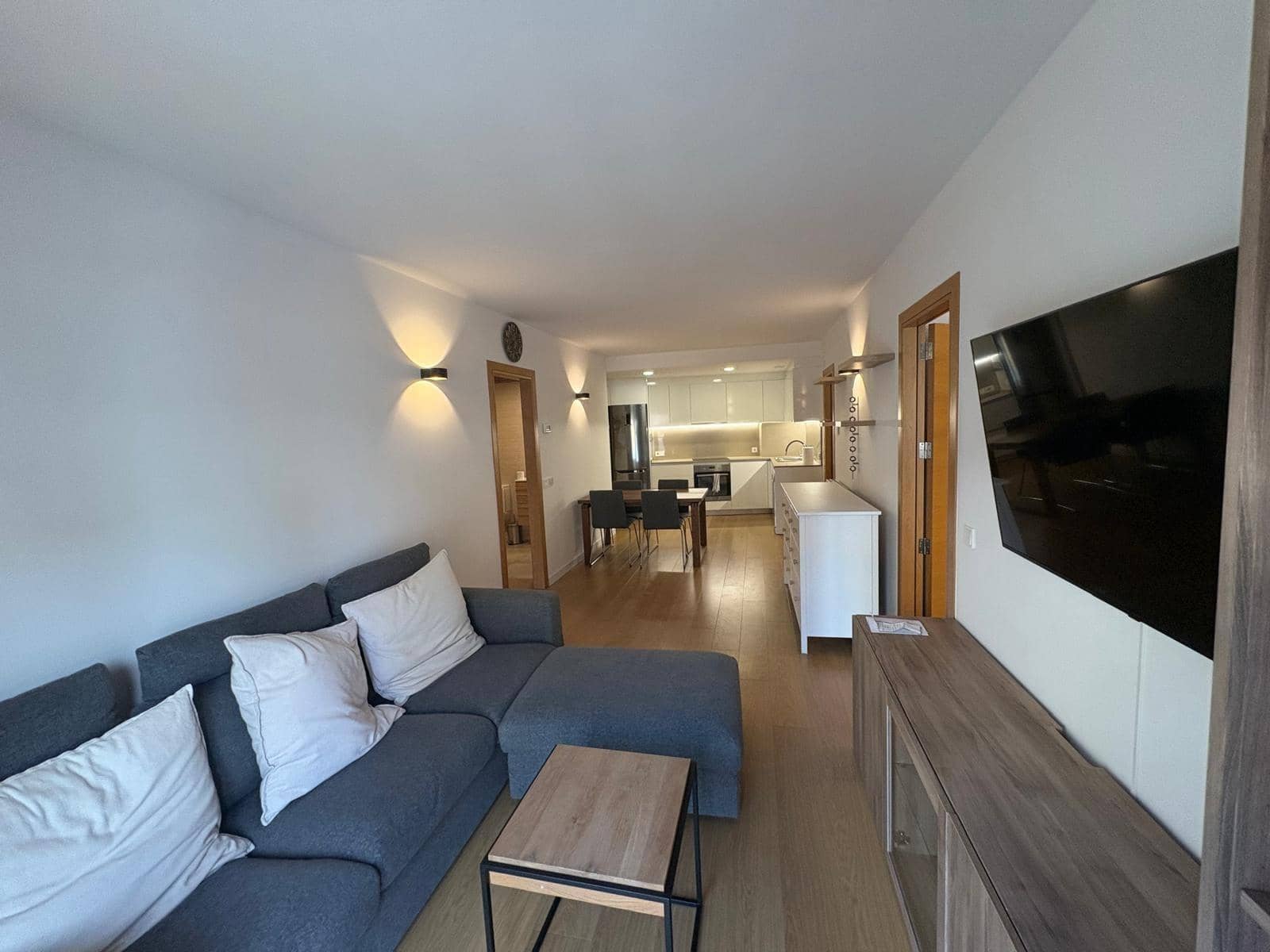 2 slaapkamer Flat te huur in Palma de Mallorca met garage - € 1.950 (Ref: 9784521)