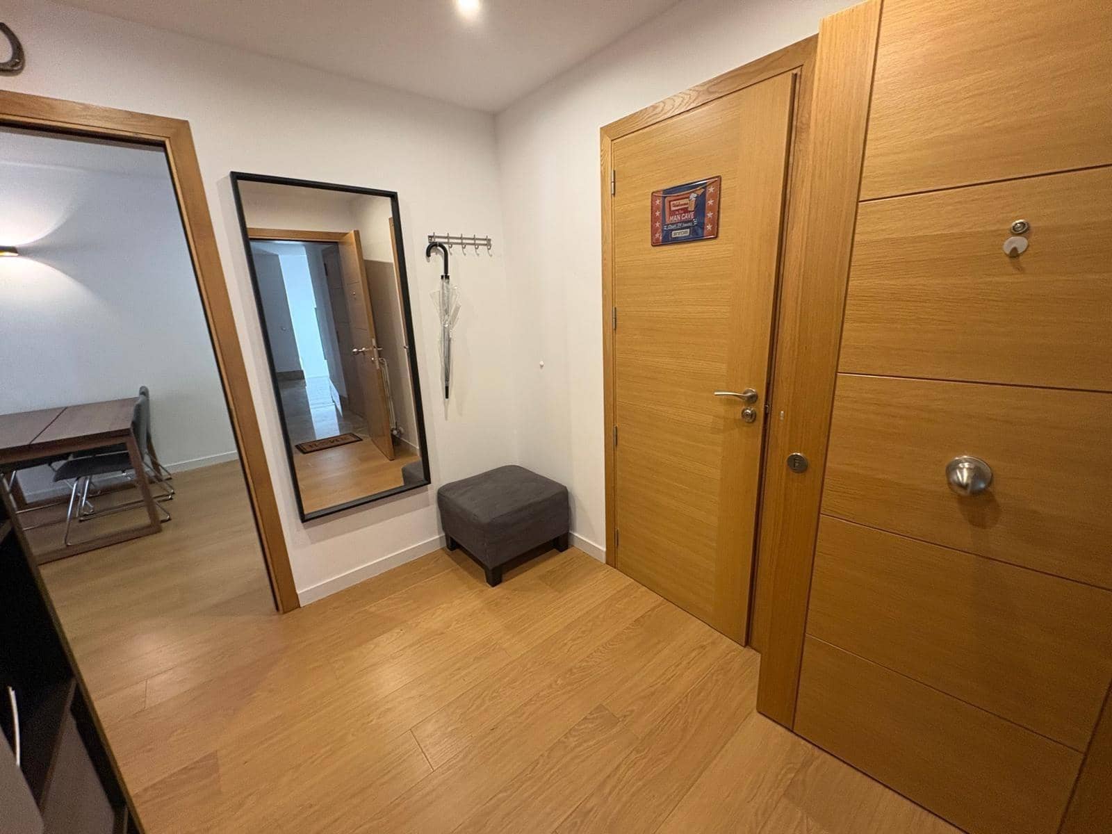2 slaapkamer Flat te huur in Palma de Mallorca met garage - € 1.950 (Ref: 9784521)