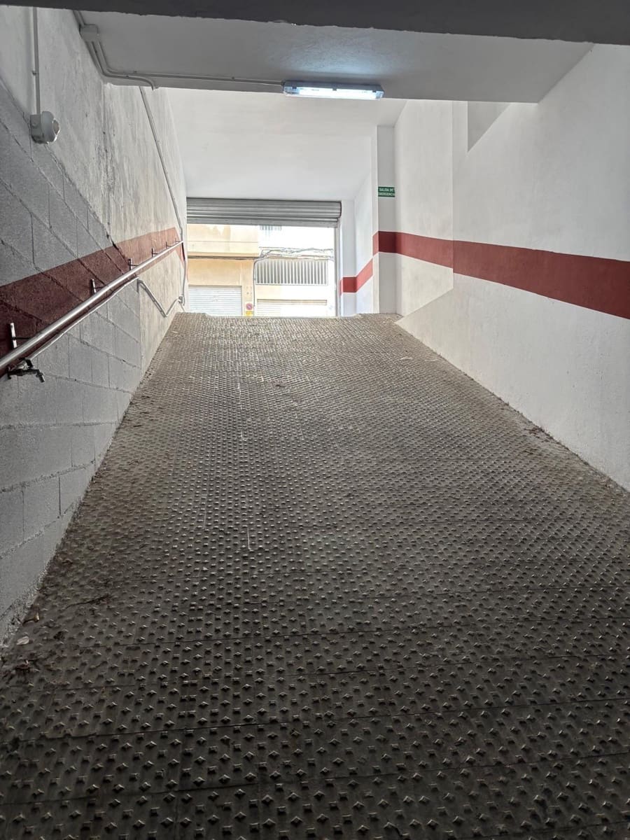 2 slaapkamer Flat te huur in Palma de Mallorca met garage - € 1.950 (Ref: 9784521)