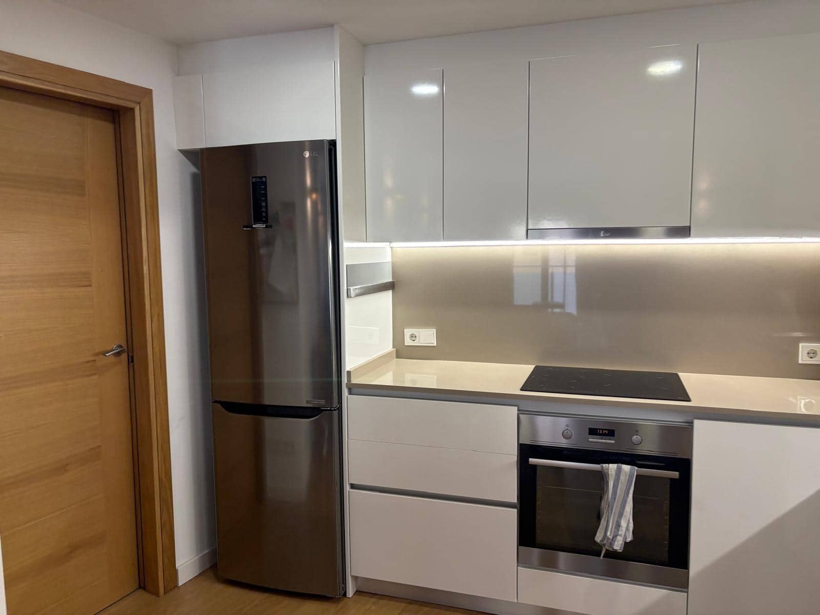 2 slaapkamer Flat te huur in Palma de Mallorca met garage - € 1.950 (Ref: 9784521)