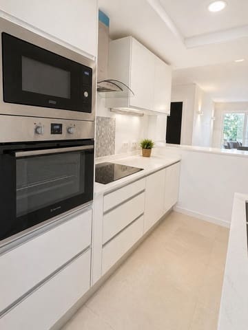 2 soveværelse Lejlighed til leje i Santa Ponsa, Calvià med garage - € 1.930 (Ref: 9804379)